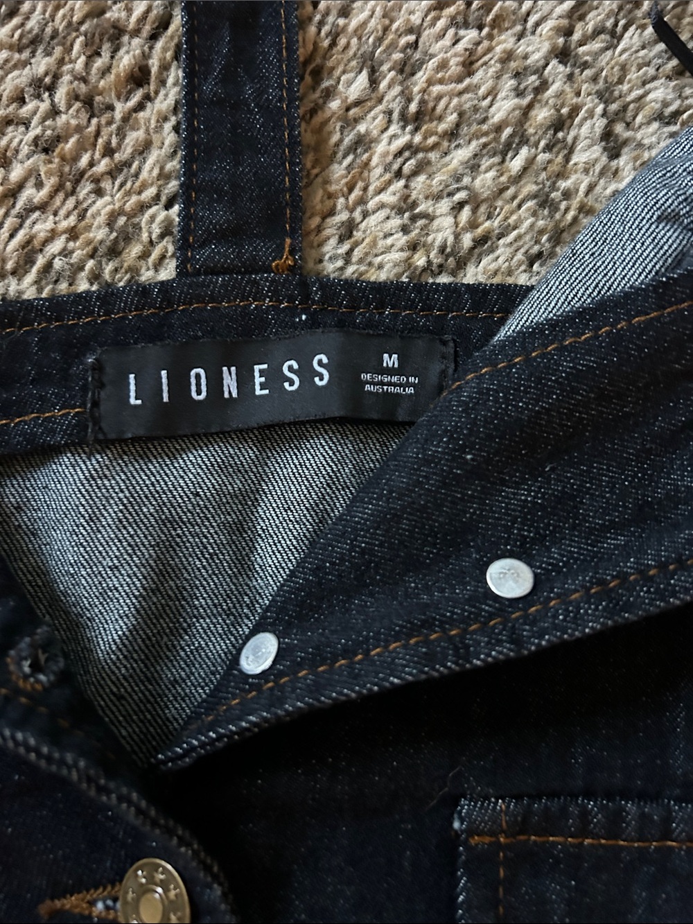 NWOT …LIONESS NYC HALTER TOP DARK DENIM WOMEN’S Size M - Picture 3 of 8